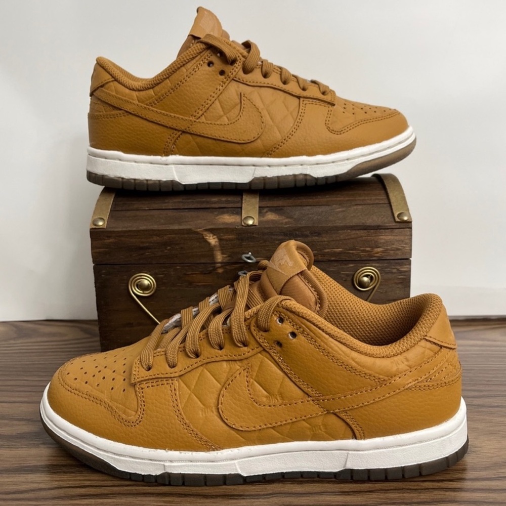 Nike Dunk Low 'Quilted Wheat' - Picture 4 of 6